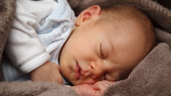 Schlafrhythmus beim Baby Was ist normal und was hilft bei Schlafproblemen