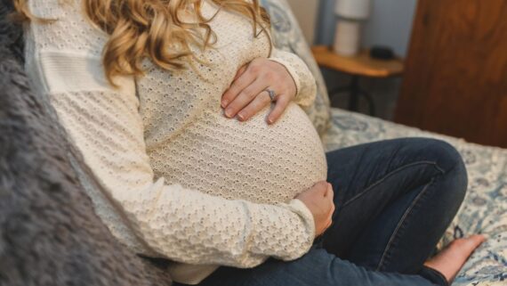 Wehen erkennen Übungswehen, Senkwehen und echte Geburtswehen unterscheiden
